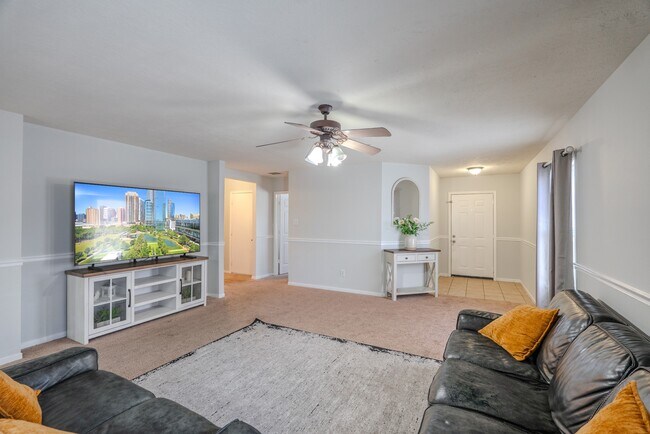 Building Photo - 914 Parsonfield Ct