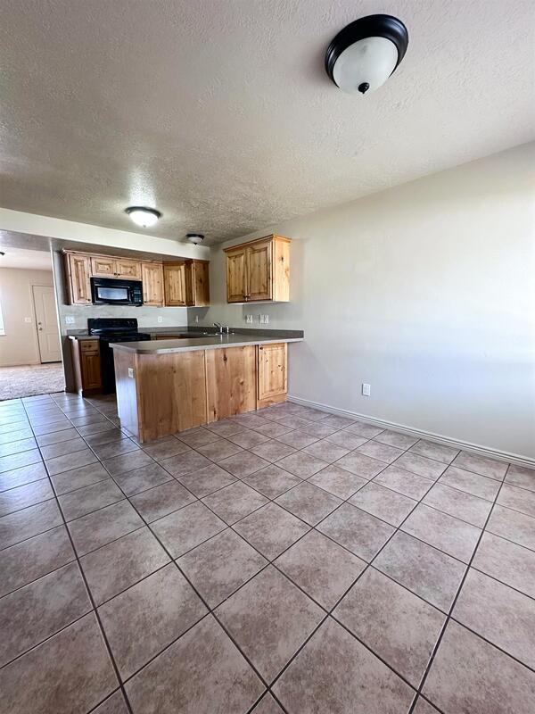 Building Photo - 722 W 350 N