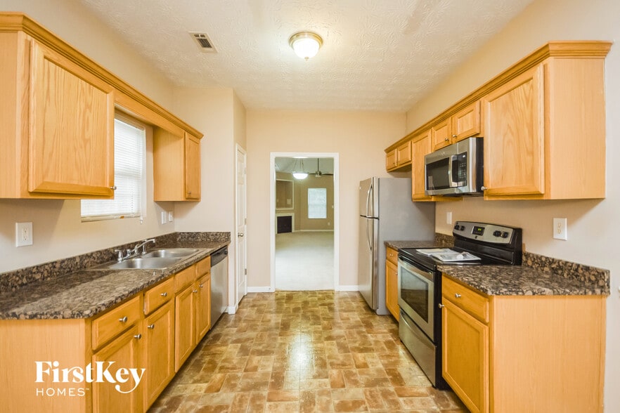 Building Photo - 124 Astilbe Meadow Dr