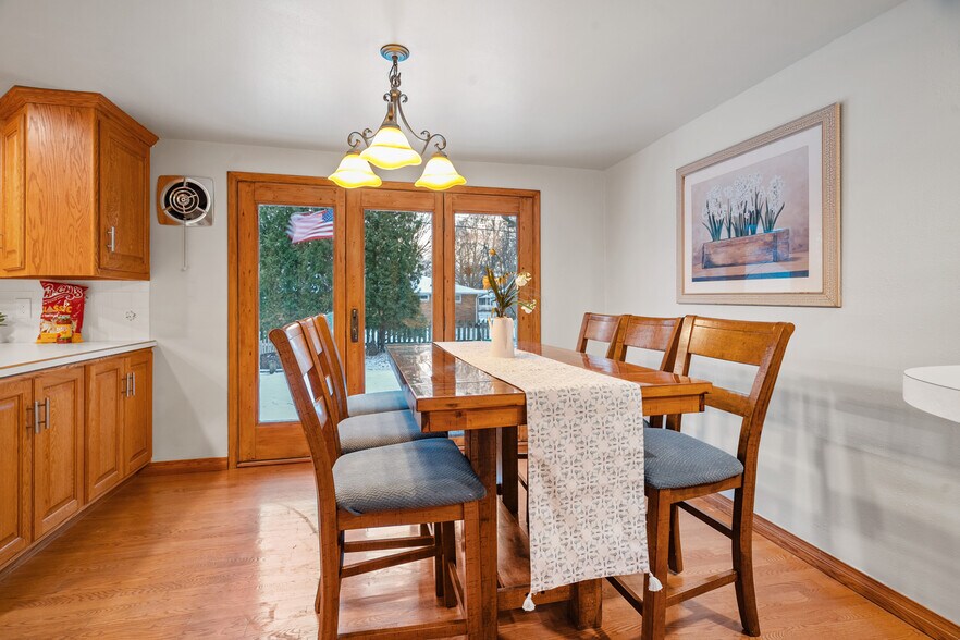 Building Photo - 1077 Liberty St