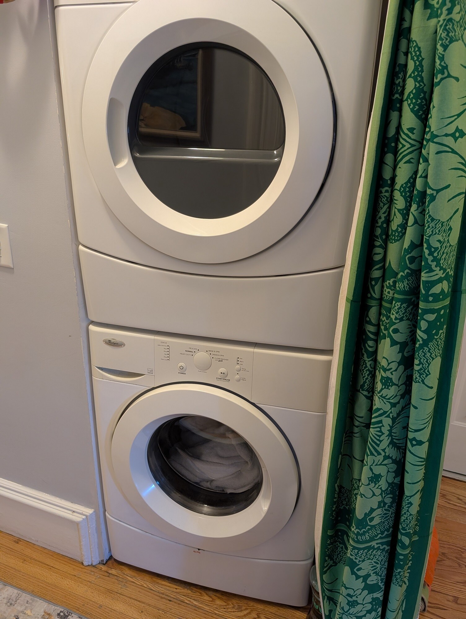 Building Photo - 636 Moody St