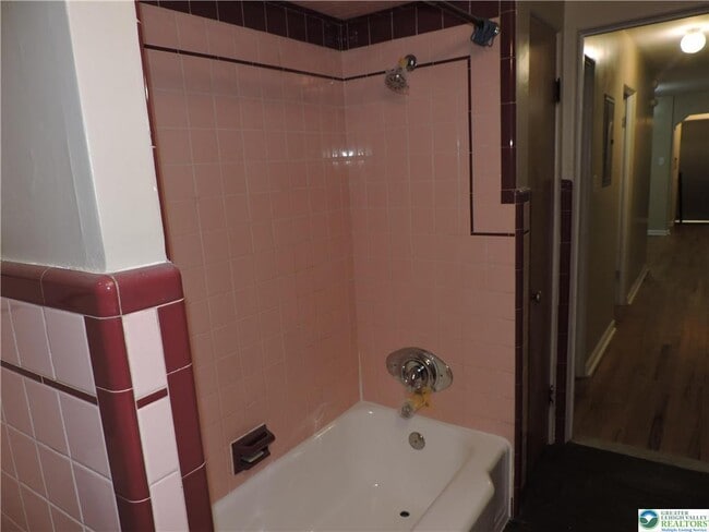 Building Photo - 1717 Tremont St