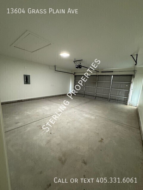 Building Photo - 13604 Grass Plain Ave