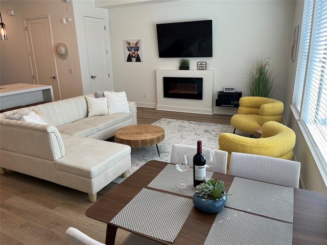 Building Photo - 1901 S Harwood St