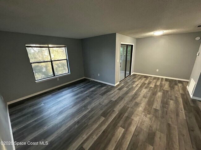 Building Photo - 225 S Tropical Trail