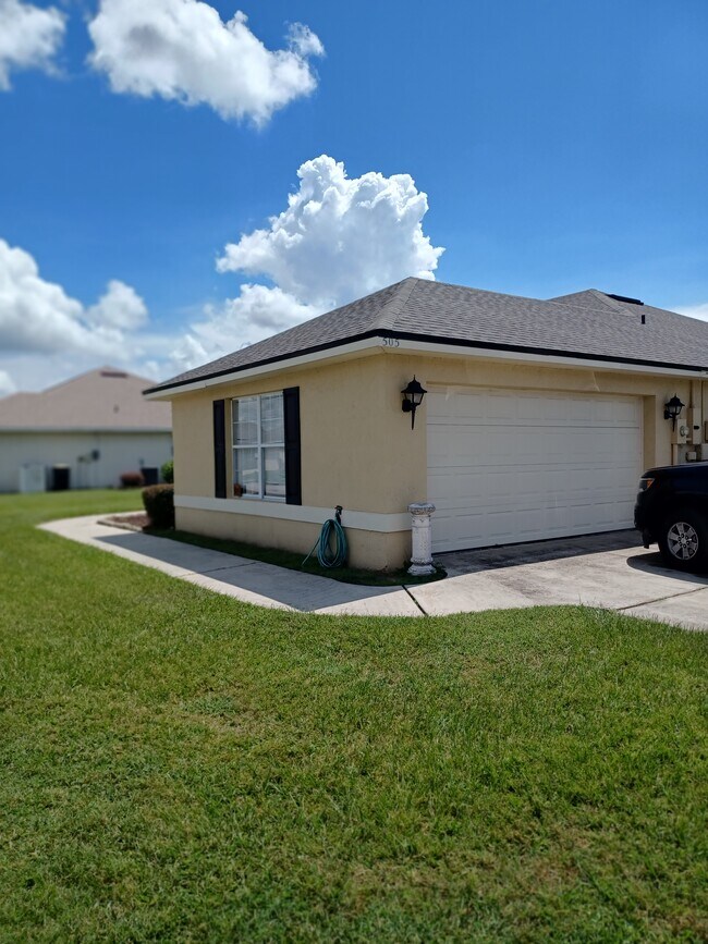 Building Photo - 505 Buckshot Ln