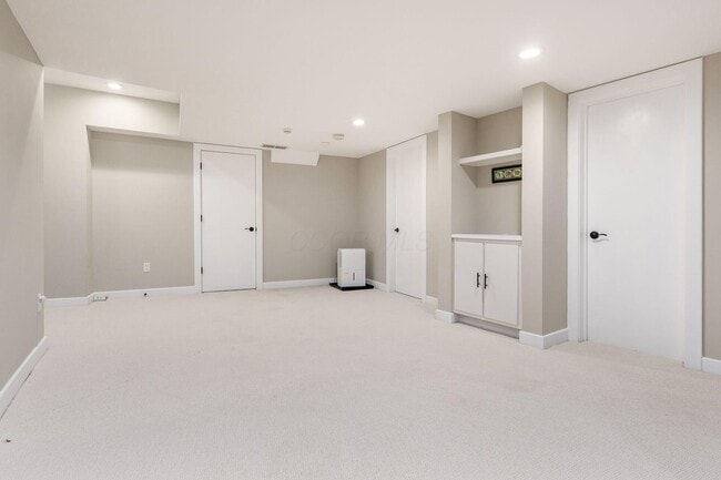 Building Photo - 4602 Sandwich Ct