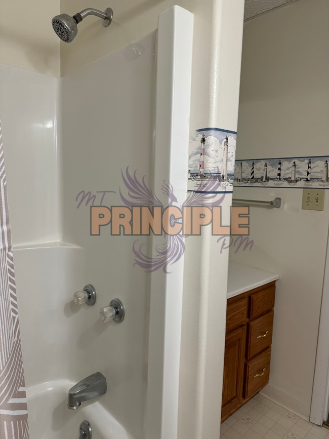 Building Photo - 15 Penney Lane