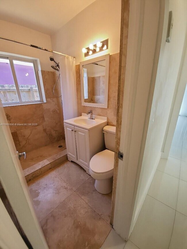 Building Photo - 7707 Hawthorne Ave