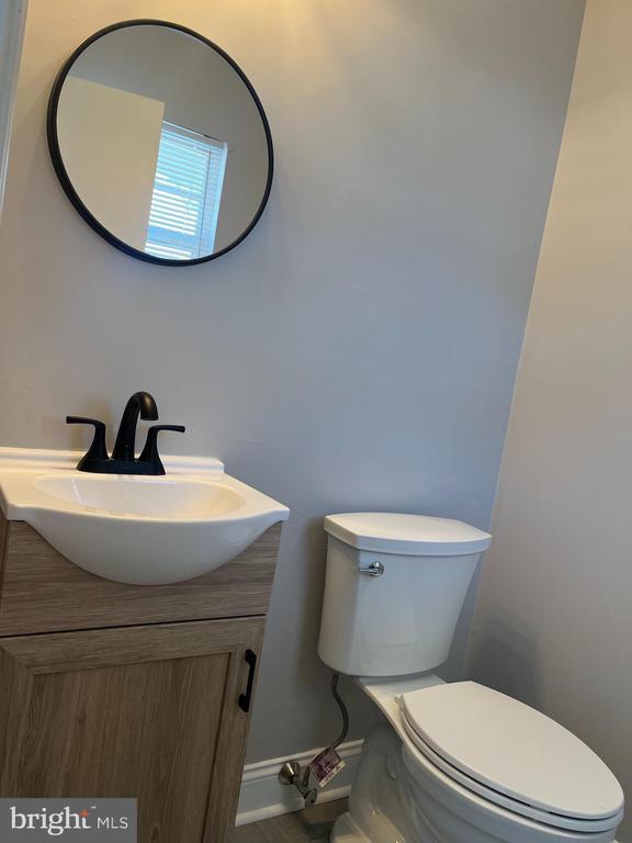 Building Photo - 6 Parktown Pl