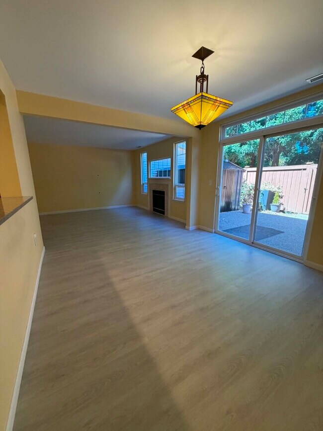 Building Photo - 6634 Millstone Ln SE