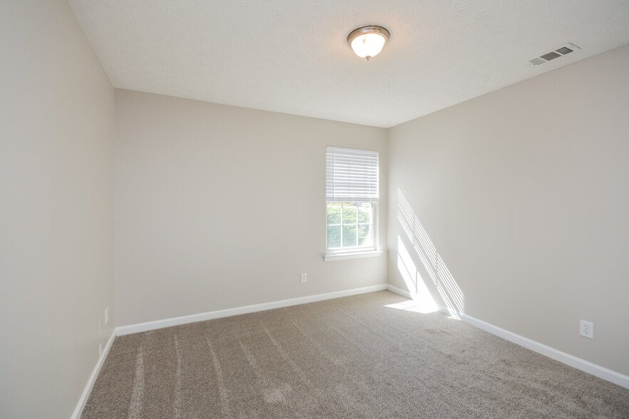 Building Photo - 577 Arbor Ridge Dr