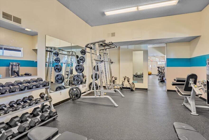 Building Photo - 4030 Mount Acadia Blvd