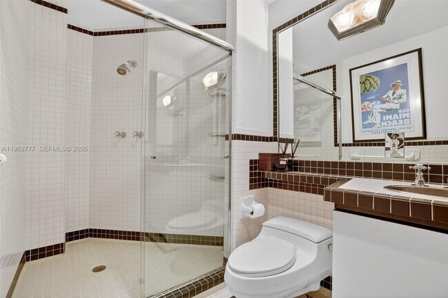 Building Photo - 1330 Ocean Dr