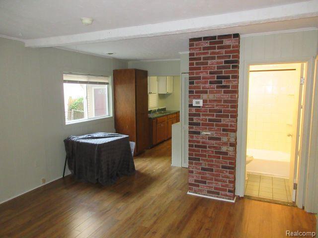 Building Photo - 4059 Chenlot St