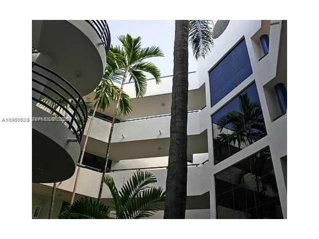 Building Photo - 21075 NE 34th Ave