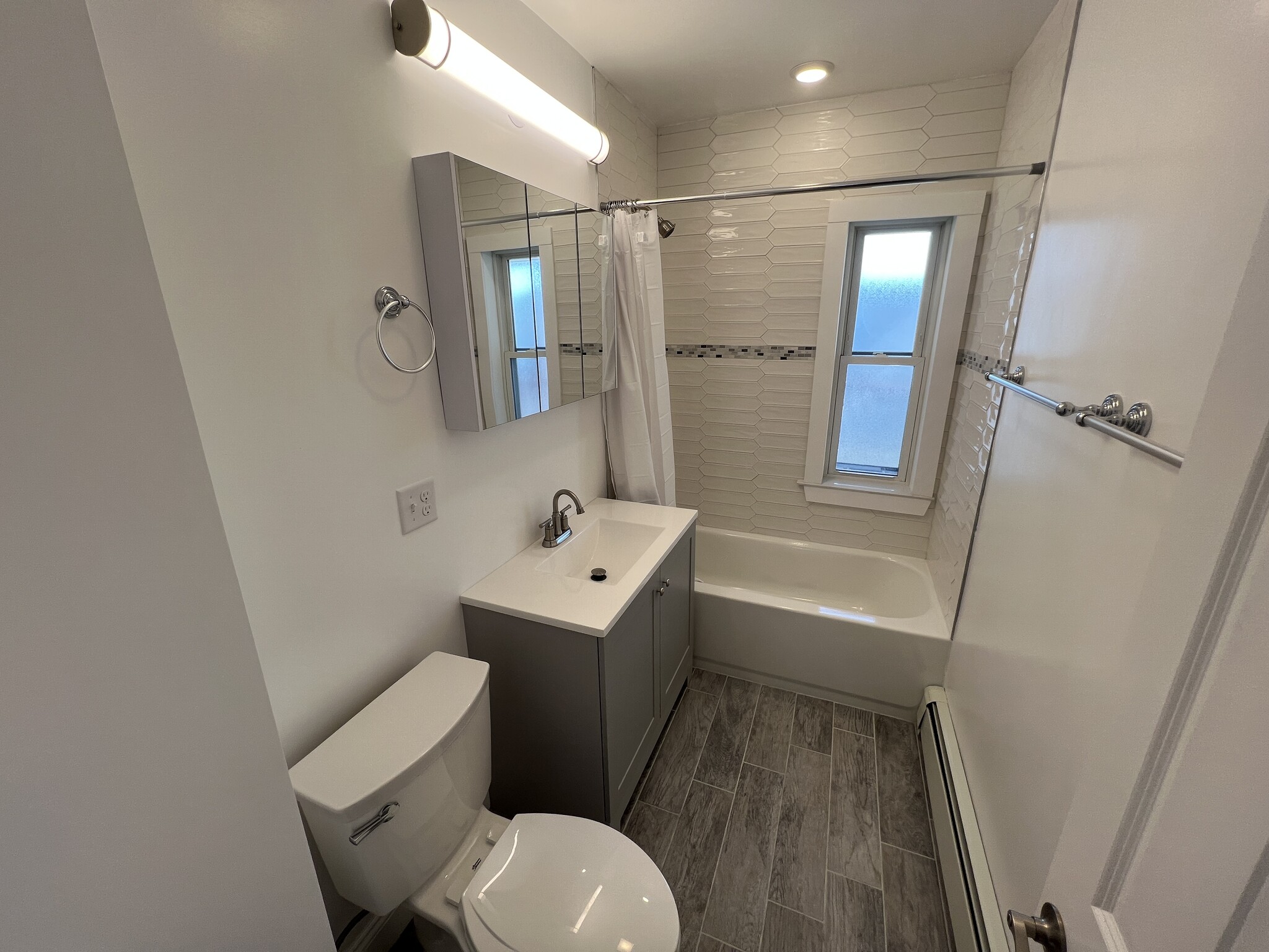 Building Photo - 8 Gilson Ter