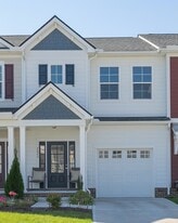 Building Photo - 2097 Orangery Dr