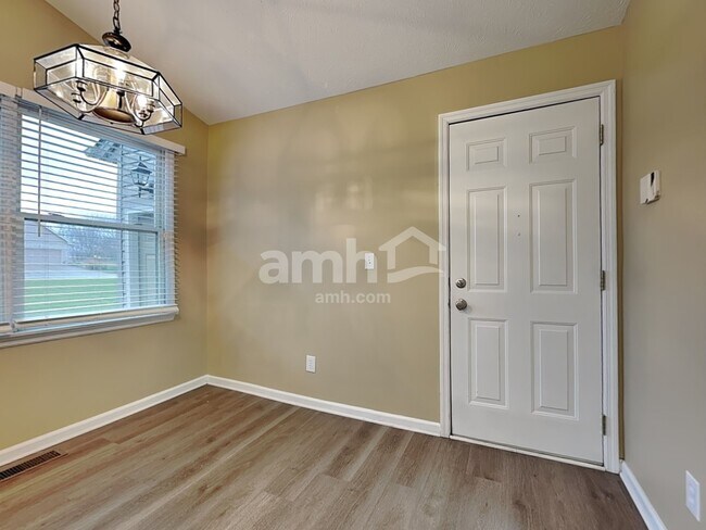 Building Photo - 510 Arlington Dr