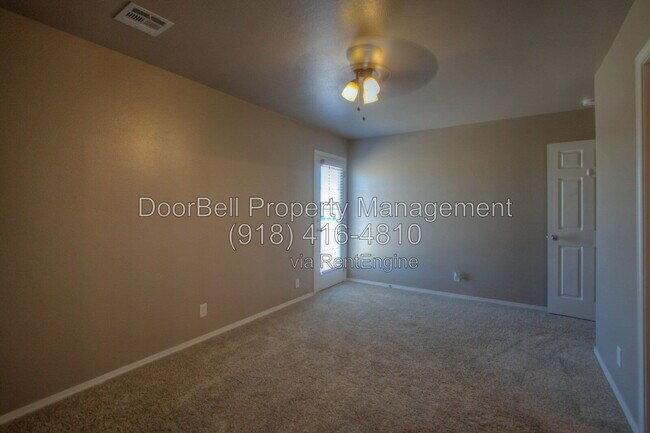 Building Photo - 5717 N 34th St