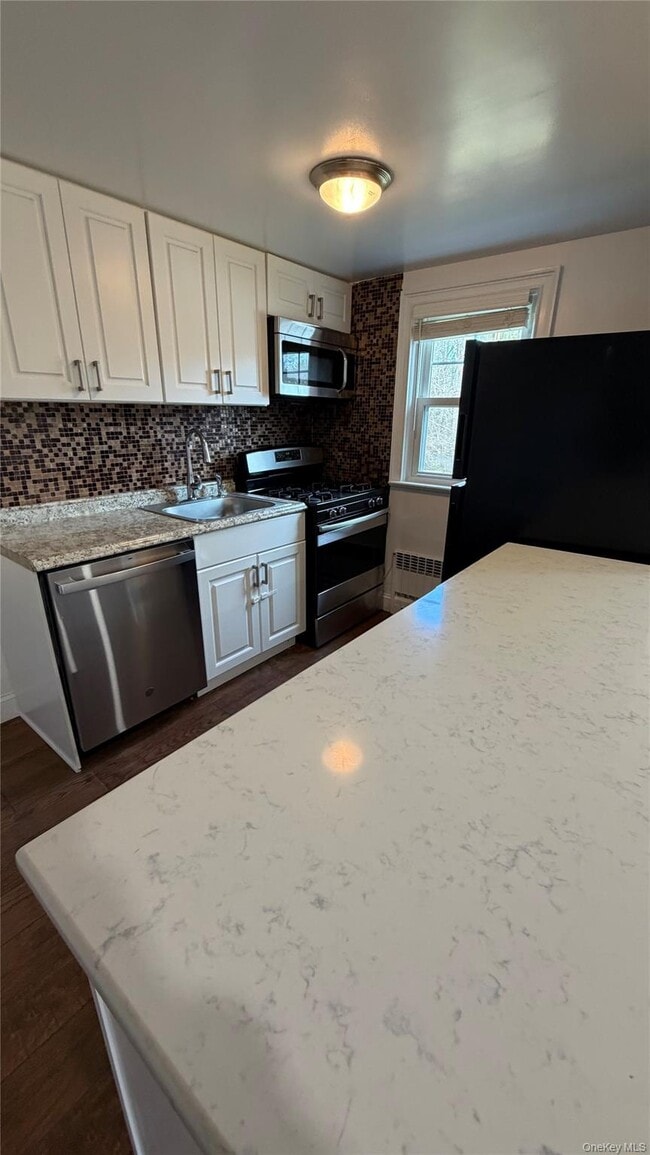 Building Photo - 2 Wyman St