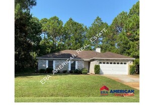 Building Photo - 2365 Hemlock Dr