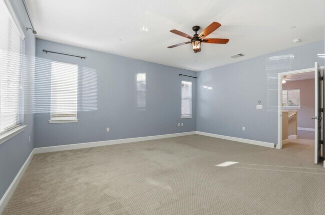 Building Photo - 1818 Tarragon Dr