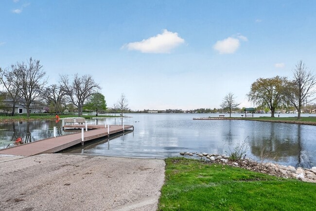 Building Photo - 33356 N Sears Blvd