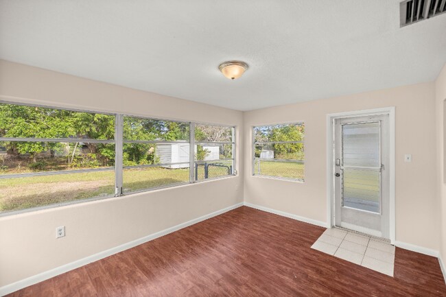 Building Photo - 88 S Adams St