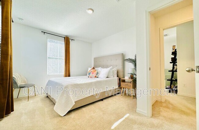 Building Photo - 745 Benoi Dr