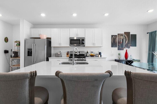 Building Photo - 13524 Camelot Ct