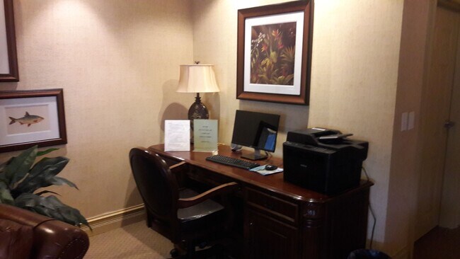 Building Photo - Annual turnkey furnished (optional) renovated luxury 2/2 condo downtown Sarasota at Broadway Prom...