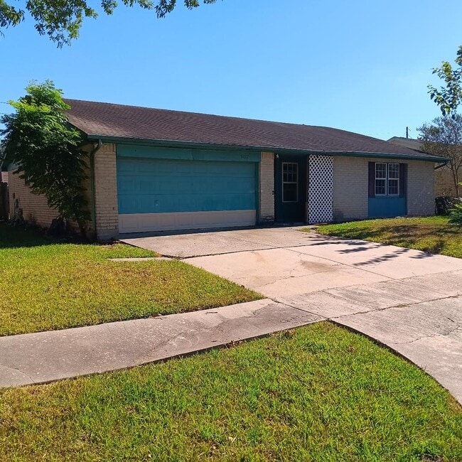 Building Photo - 10331 Rancho Bernardo Ln