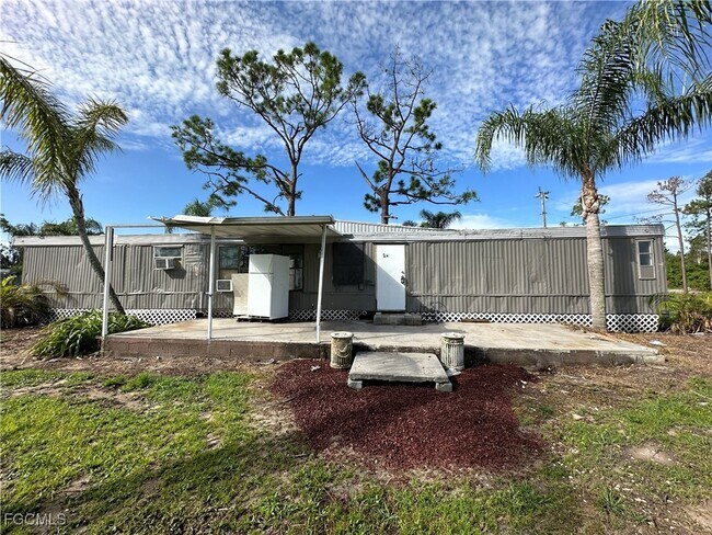 Primary Photo - 8086 Heck Dr