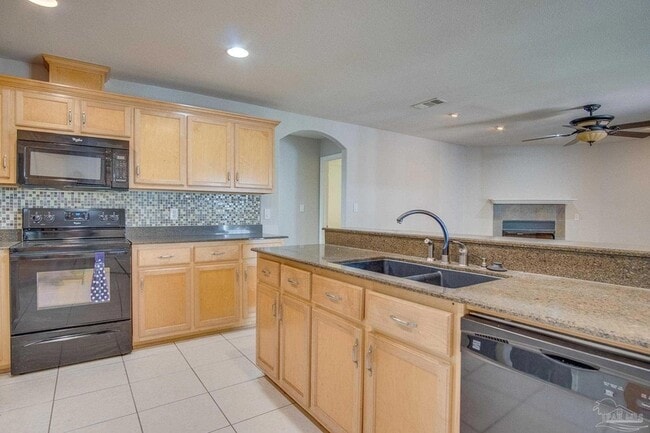 Building Photo - 3569 S Hampton Way