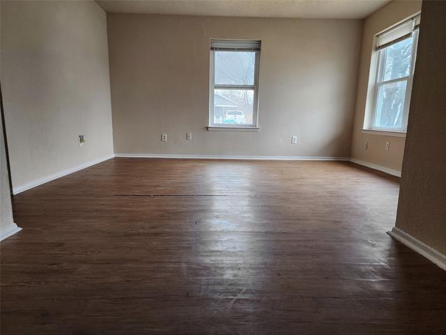 Building Photo - 4304 S Cravens Rd