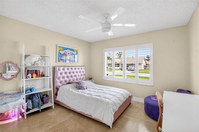 Building Photo - 9592 Majestic Way