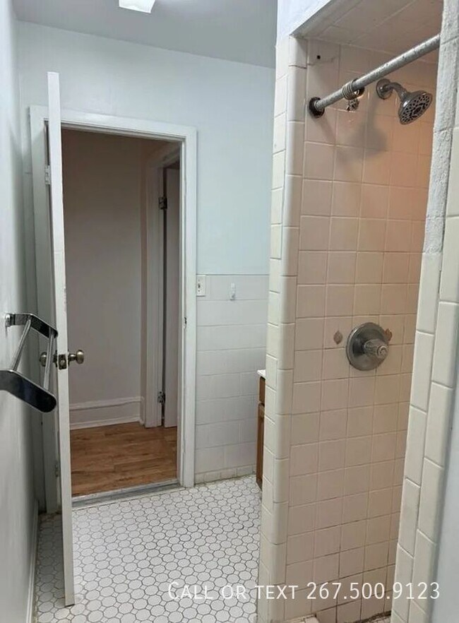 Building Photo - 236 Buckingham Pl