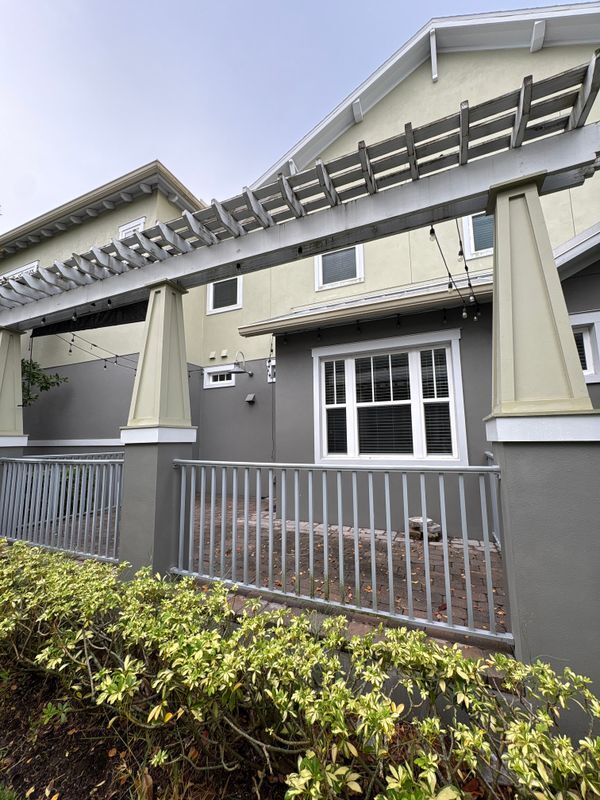 Building Photo - 13775 Benavente Ave
