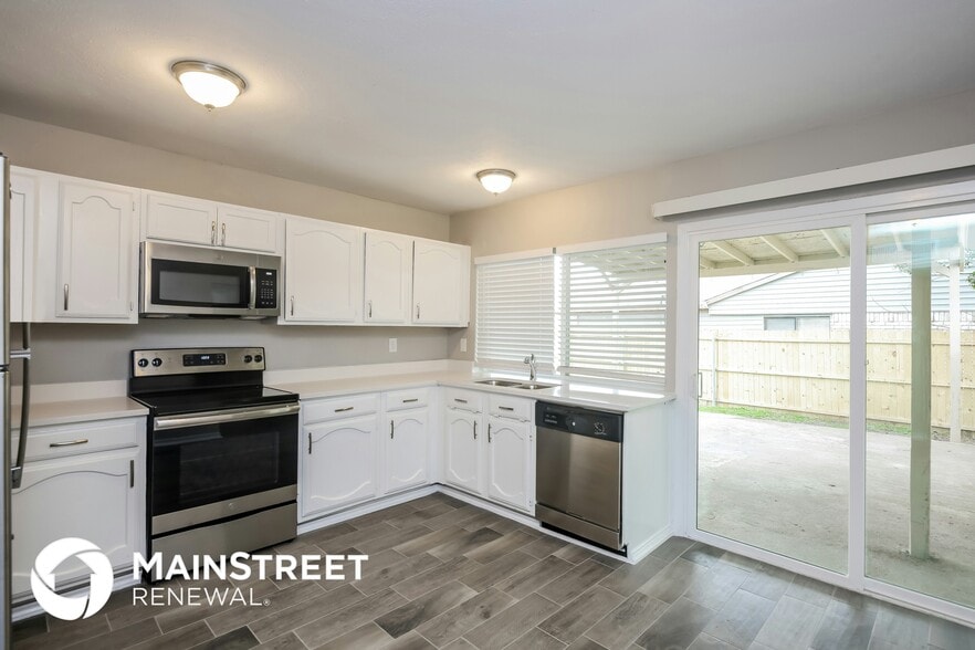 Building Photo - 625 Nora Ln