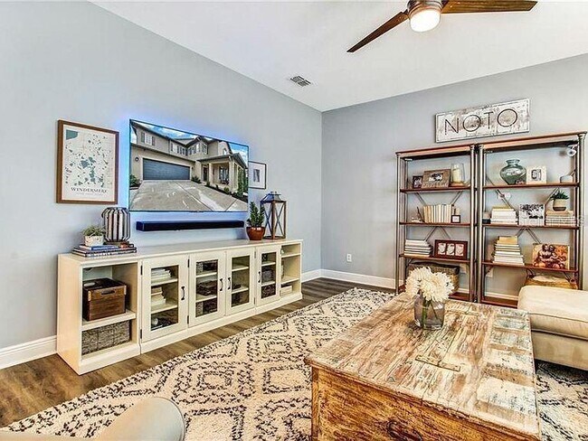 Building Photo - 7332 Colbury Ave