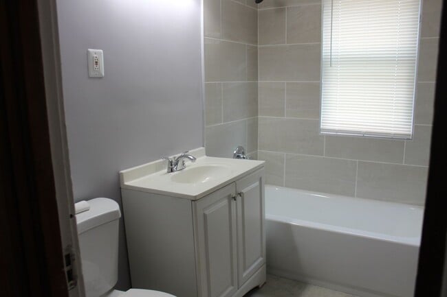 Building Photo - 45 Grandview Terrace