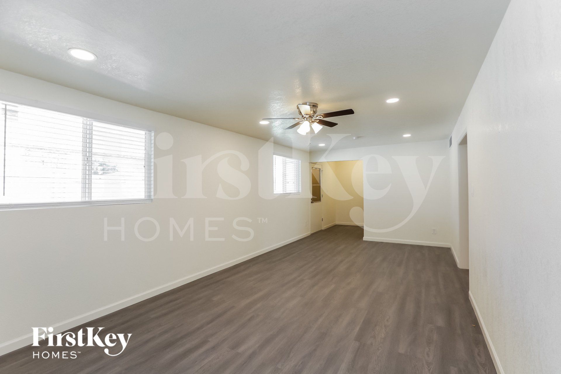 Building Photo - 3124 W San Miguel Ave