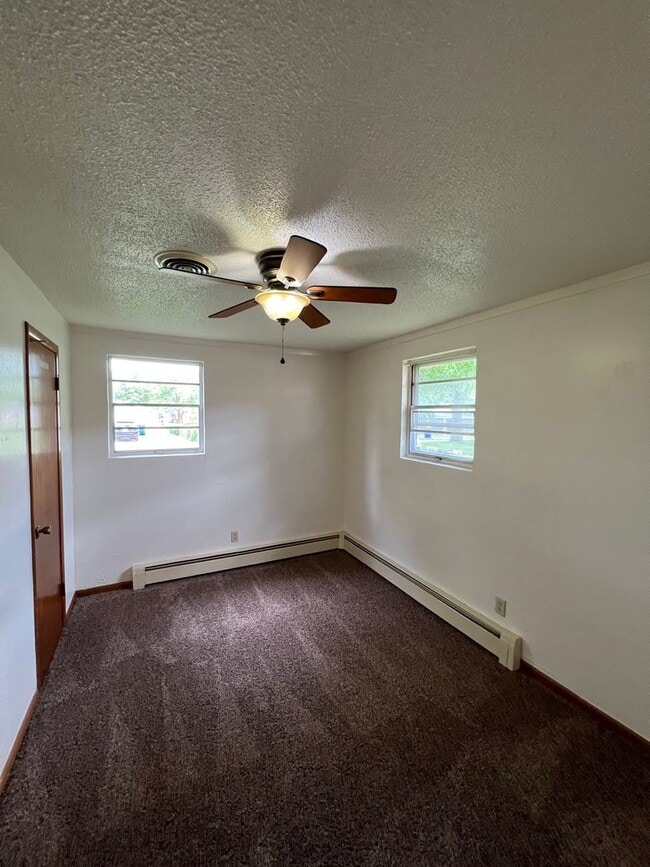 Building Photo - 824-824.5-8245 W 11th St