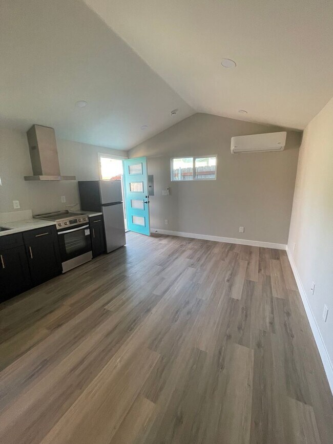 Building Photo - 3363 A St