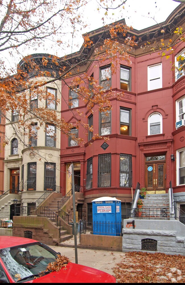 Building Photo - 400 Sterling Pl