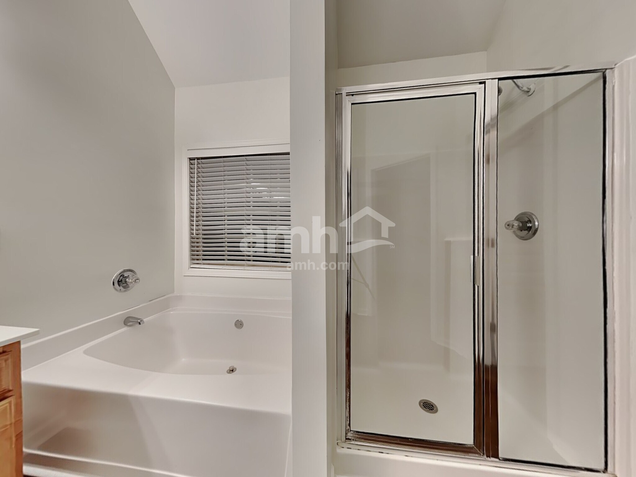 Building Photo - 308 Downing Creek Trl