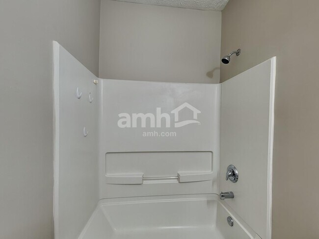 Building Photo - 855 Jack Pine Dr