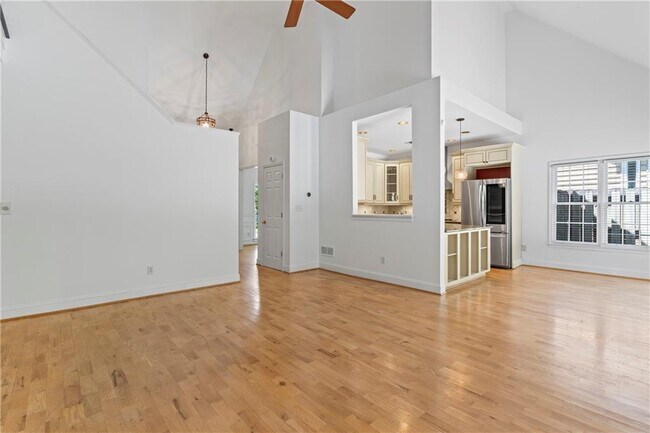 Building Photo - 1249 McLendon Dr