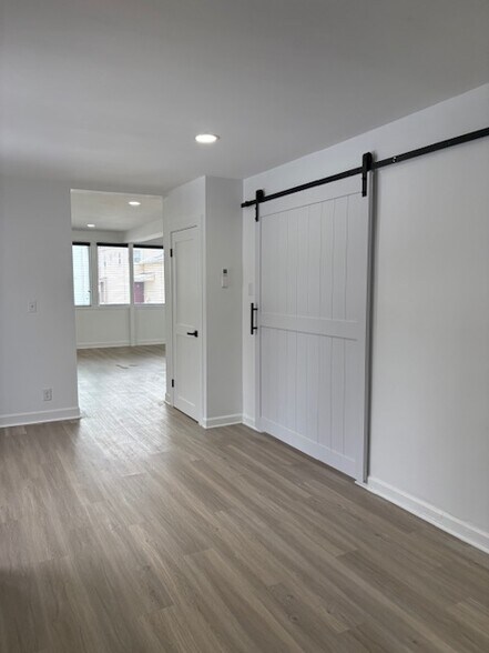 Building Photo - 608 Ridge Rd